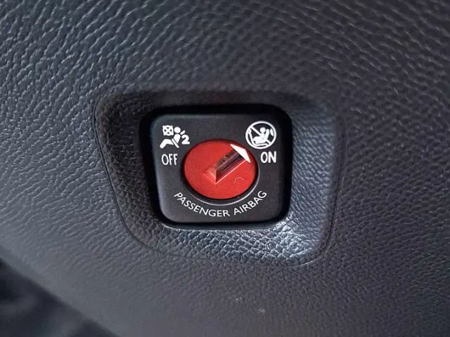 Peugeot 2008 Allure Pack Hybrid