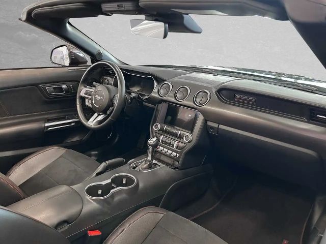 Ford Mustang Convertible GT 5.0 V8