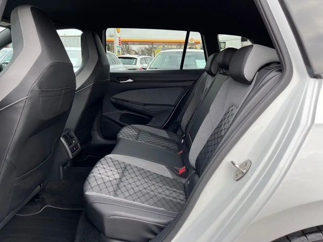 Volkswagen Golf R-Line Variant