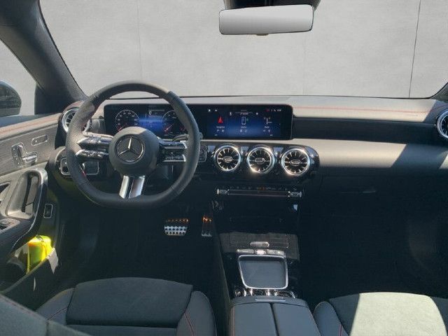 Mercedes-Benz CLA 200 Shooting Brake