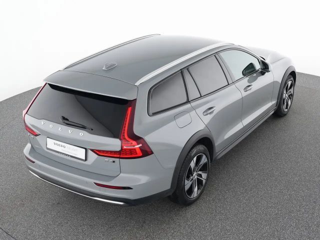 Volvo V60 Cross Country AWD Plus