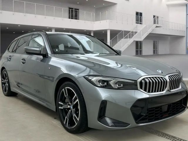 BMW 330 330i M-Sport Touring xDrive