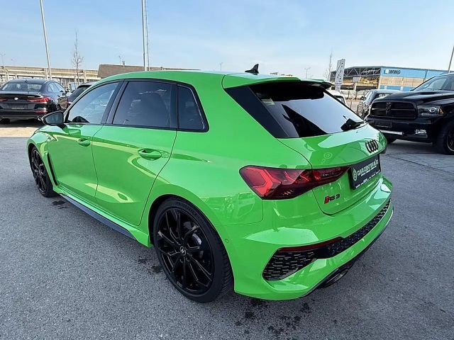 Audi RS3 Quattro S-Tronic Sedan