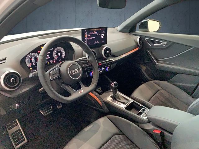 Audi SQ2 TFSI Matrix/sonos/MMI/ASI/19"/EPH/Assist/Kam