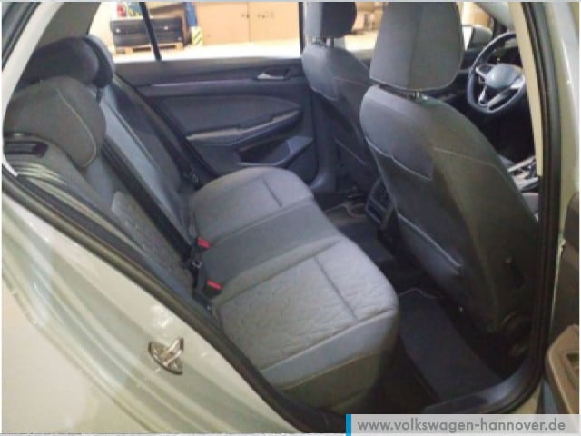 Volkswagen Golf 1.5 eTSI DSG Golf VIII Life