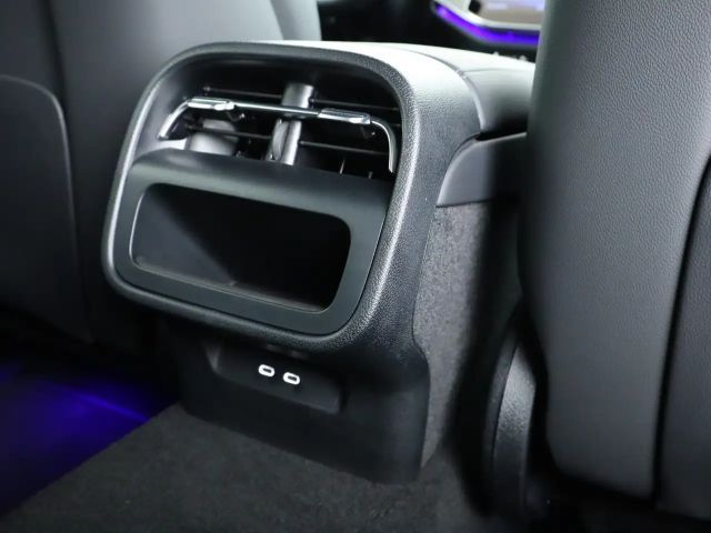 Mercedes-Benz E 220 AMG Line E 220 d Sedan