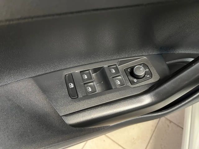 Volkswagen Taigo 1.0 TSI DSG R-Line