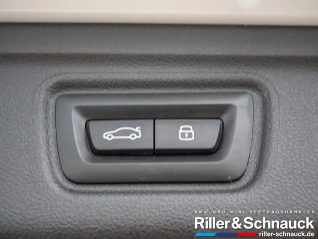 BMW 320 320d M-Sport Touring xDrive