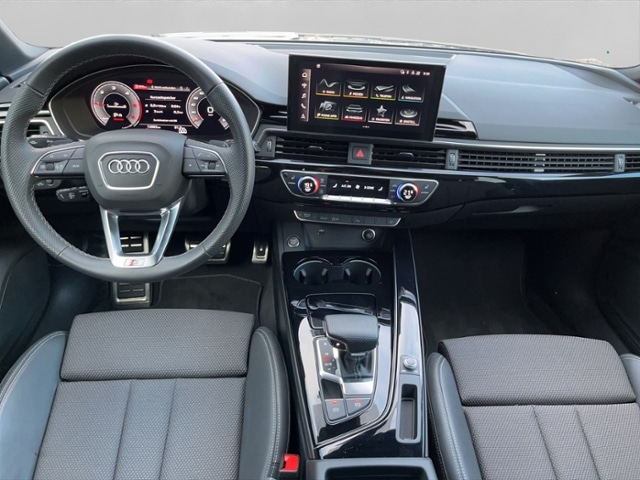 Audi A4 40 TDI Avant S-Line S-Tronic