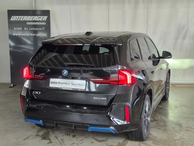 BMW iX1 xDrive30