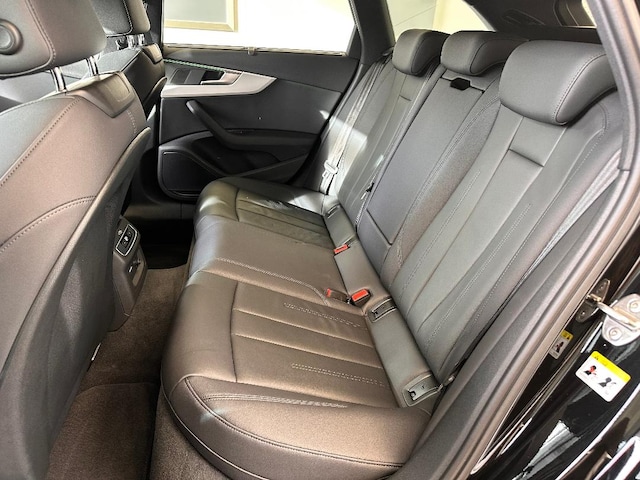 Audi A4 40 TFSI Avant S-Line S-Tronic