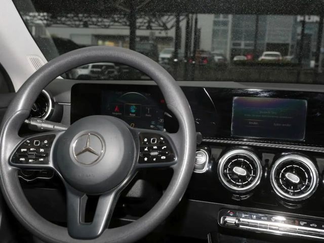 Mercedes-Benz CLA 250 CLA 250 e Coupé