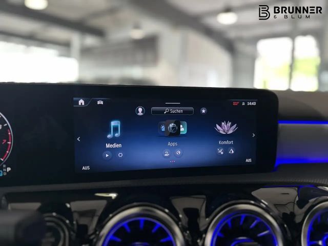 Mercedes-Benz A 220 4MATIC AMG Line