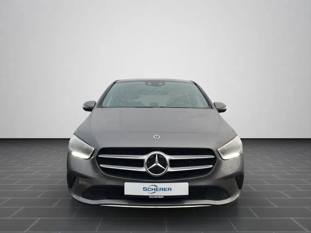 Mercedes-Benz B 180 Progressive Sedan