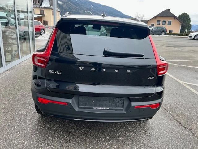 Volvo XC40 Dark Plus