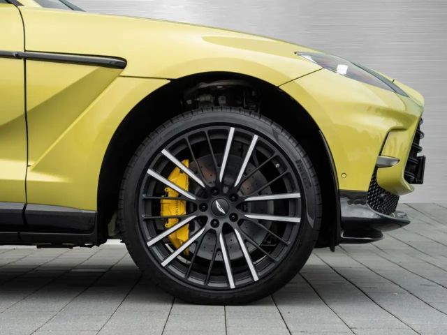 Aston Martin DBX 707