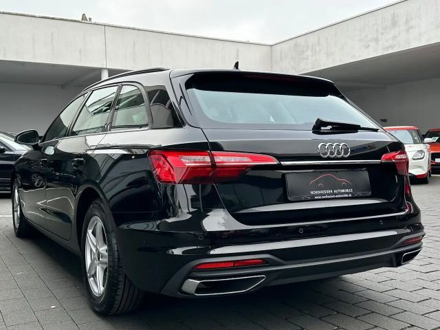 Audi A4 35 TFSI Avant S-Tronic