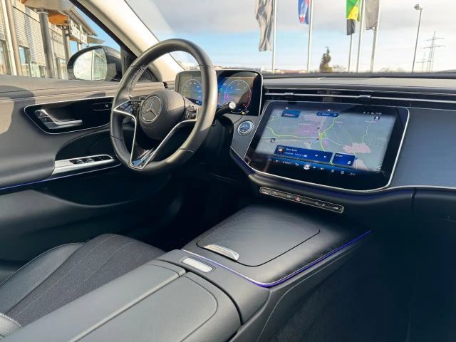 Mercedes-Benz E 220 AVANTGARDE E 220 d Estate