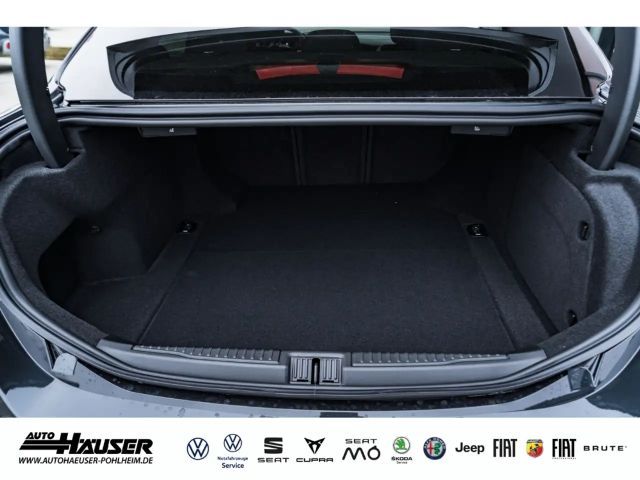 Alfa Romeo Giulia AT8 Q4 Turbo