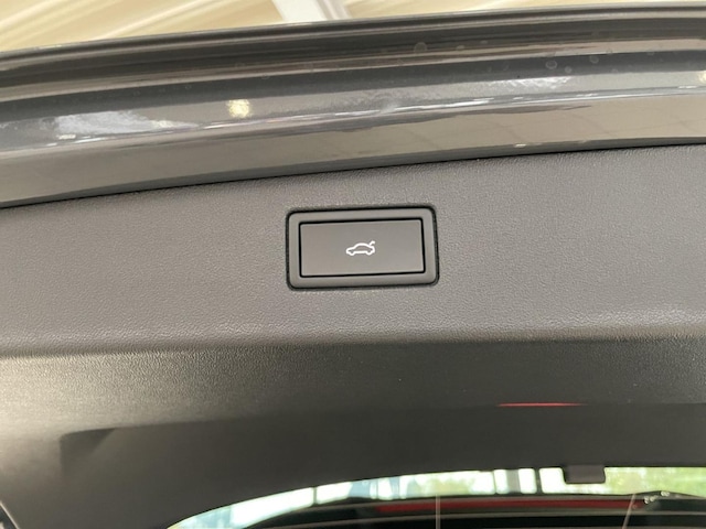 Volkswagen Tiguan 4Motion DSG R-Line