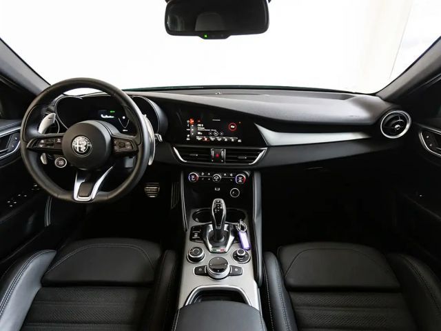 Alfa Romeo Giulia AT8 Q4 Veloce