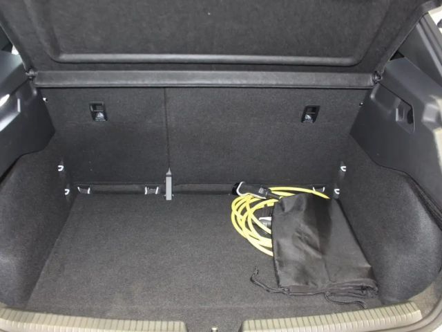 Cupra Born 204PS/62kWh CARPLAY+SHZ+GJR+PDC+LED+KEYLESS Klima