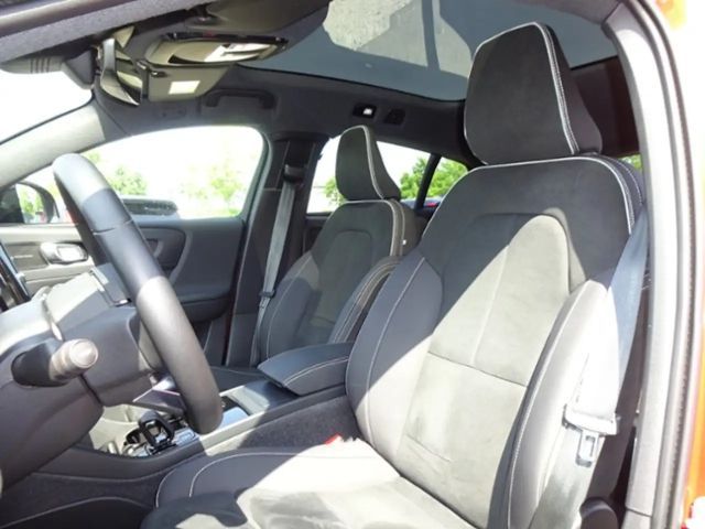 Volvo C40 AWD Recharge