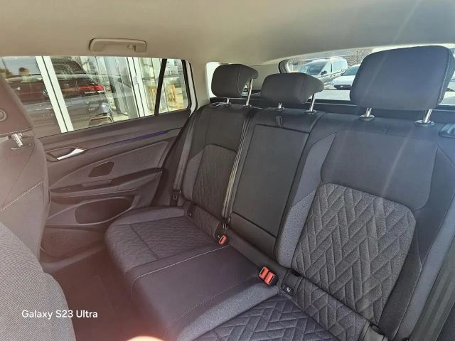 Volkswagen Golf 1.5 eTSI DSG Life Variant