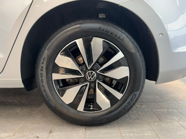 Volkswagen Touran 1.5 TSI DSG