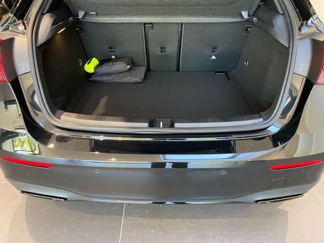 Mercedes-Benz A 180 AMG Line