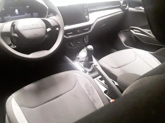 Skoda Fabia Essence 1.0 LED/Klima/Einparkhilfe