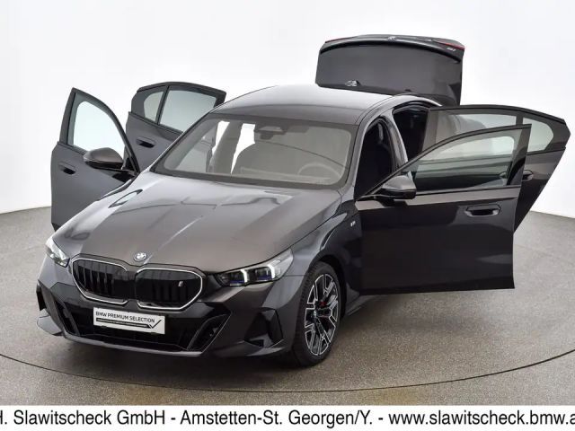 BMW i5 Sedan