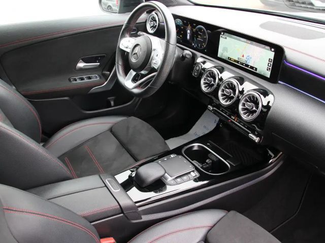 Mercedes-Benz CLA 200 AMG Line