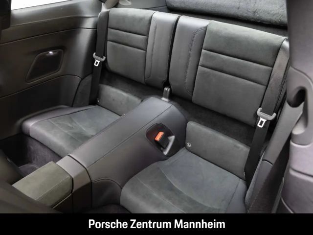 Porsche 992 Carrera Coupé GTS