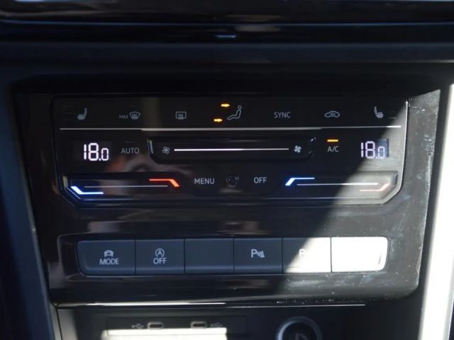 Volkswagen Touran DSG IQ.Drive