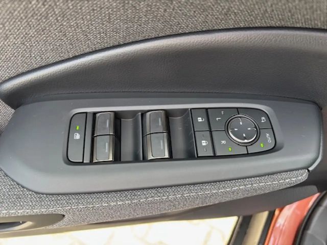 Lexus LBX 1,5 Hybrid Automatik FWD 5Trg. mit Komfort Paket