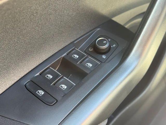 Volkswagen Taigo 1.0 TSI DSG R-Line