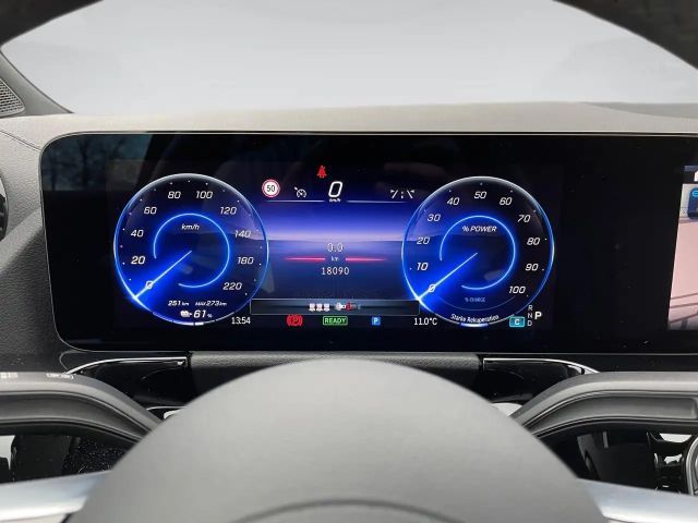 Mercedes-Benz EQA 300 4MATIC Advanced