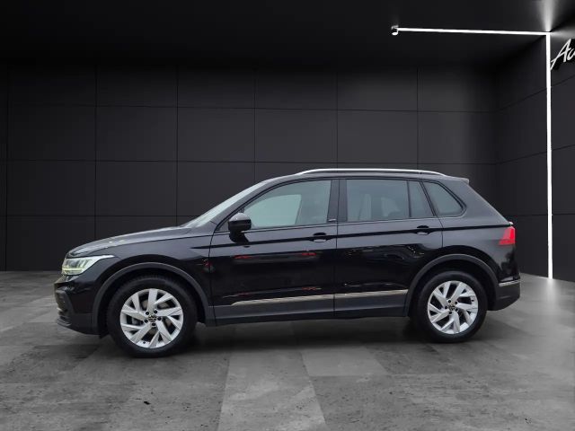 Volkswagen Tiguan Active LED Navi ACC RFK SH LM