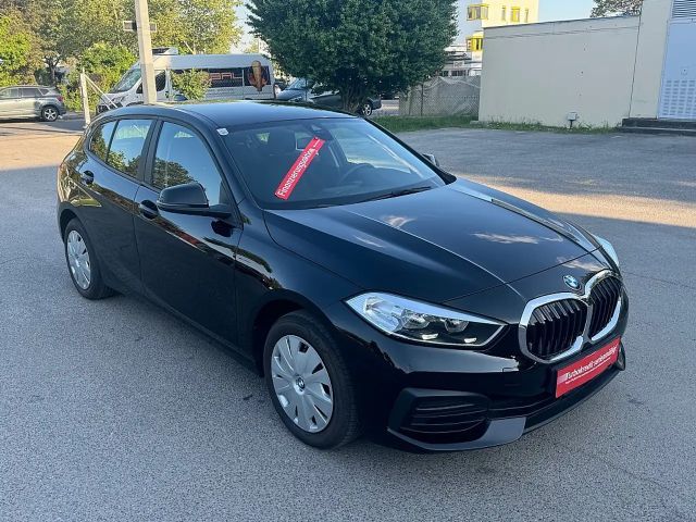 BMW 116 116d Sedan