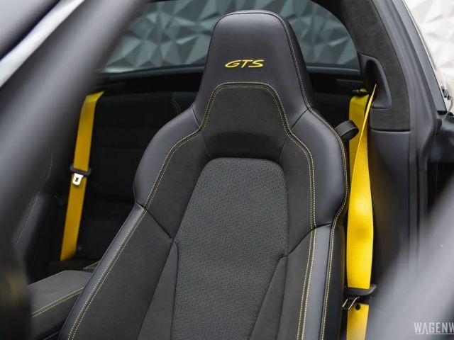 Porsche 992 4 Cabrio GTS Targa Turbo