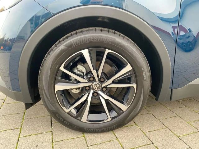 Toyota C-HR Hybride Team D