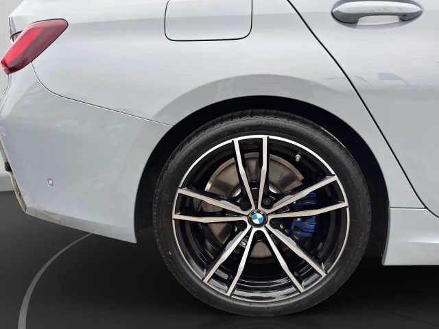 BMW 320 320d M-Sport Touring xDrive