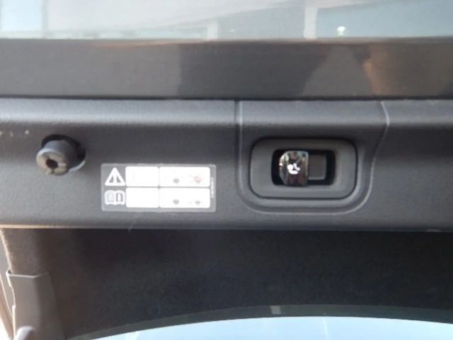 Mercedes-Benz EQE 350 Electric Art Sedan