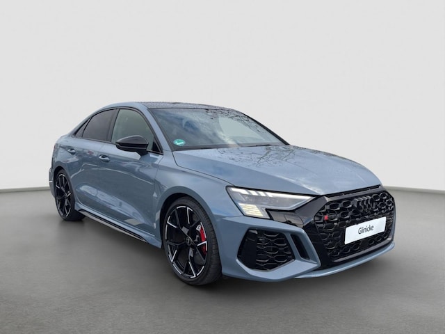 Audi RS3 Quattro S-Tronic Sedan