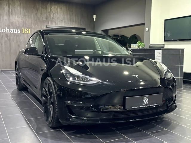 Tesla Model 3 AWD Performance