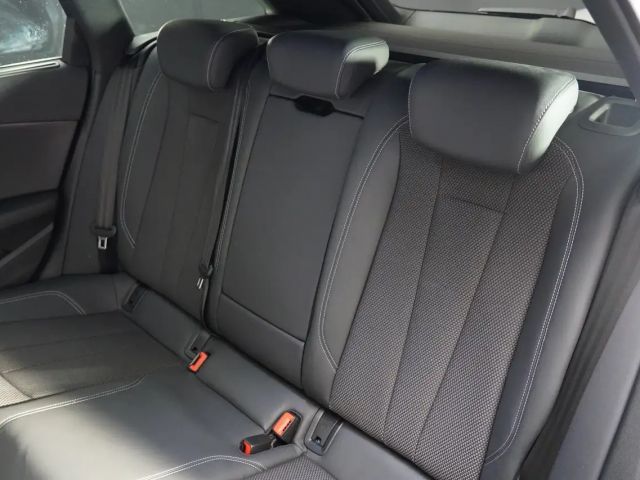 Audi A4 40 TDI Avant Quattro S-Line S-Tronic