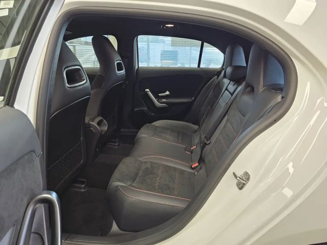 Mercedes-Benz A 180 AMG Line