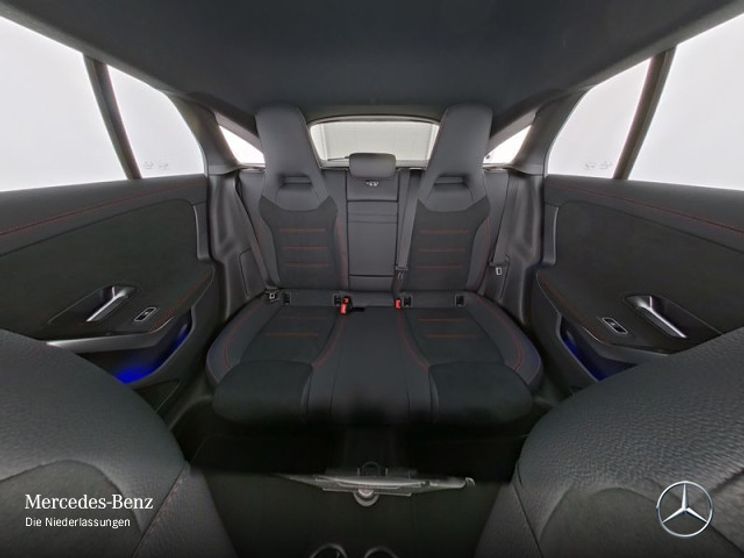 Mercedes-Benz CLA 200 AMG Line Shooting Brake