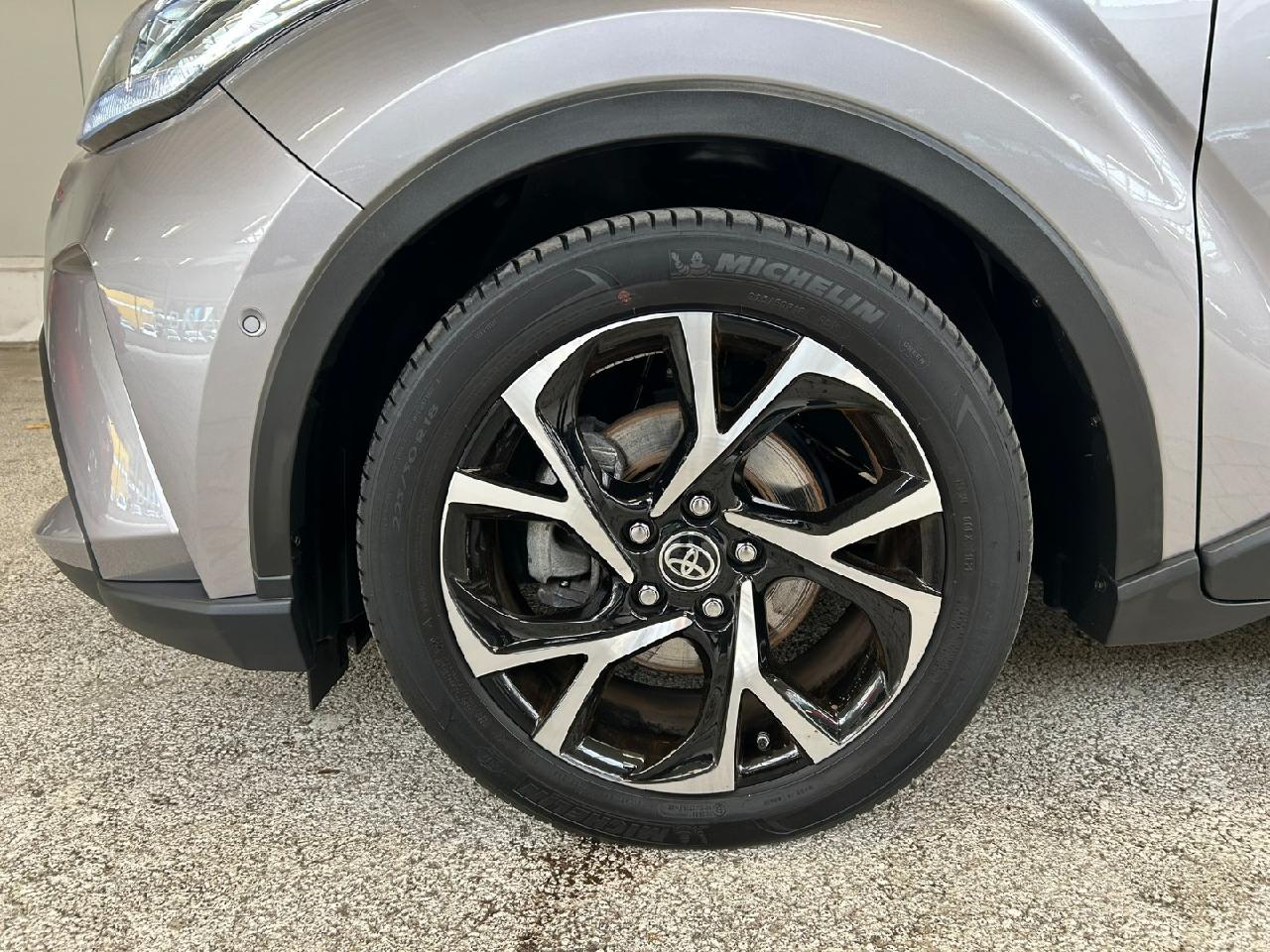 Toyota C-HR 5-deurs Plus